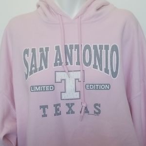 NWOT Gildan hoodie